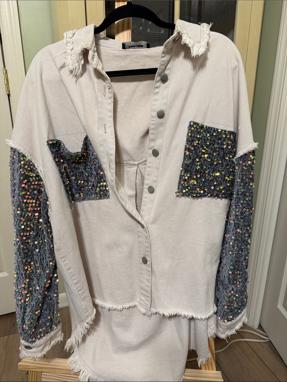 Be like Dolly gorgeous soft Pinch me Cream Jean Jacket with soft Sequin Gray